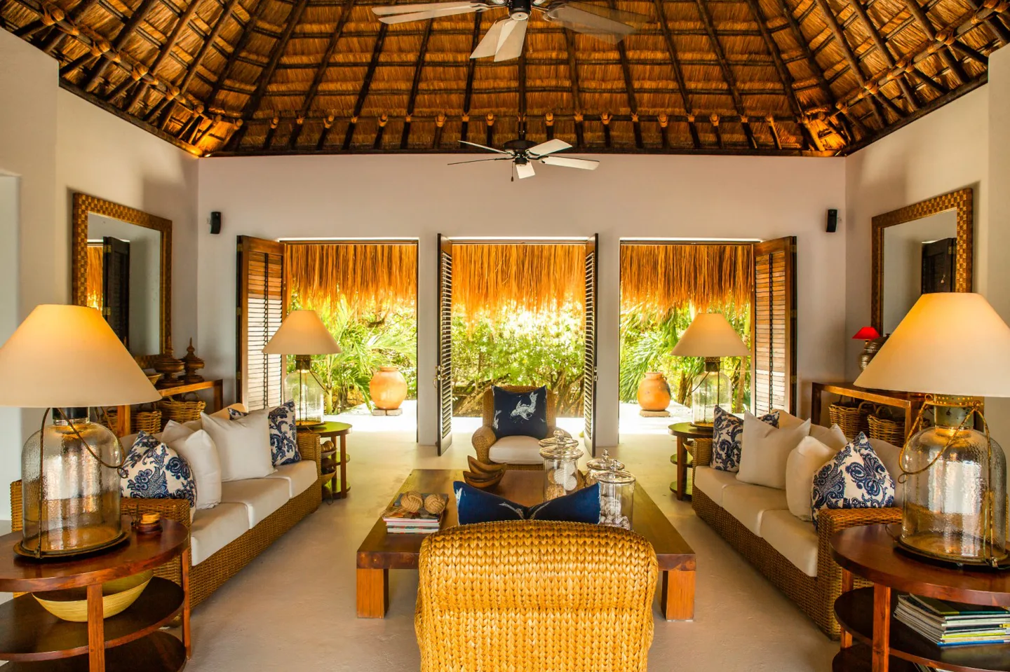 Living area — Villa Orquidea - Fuego Room — Ancala - Casas Altas, Barú Island — Bahía De Cholón