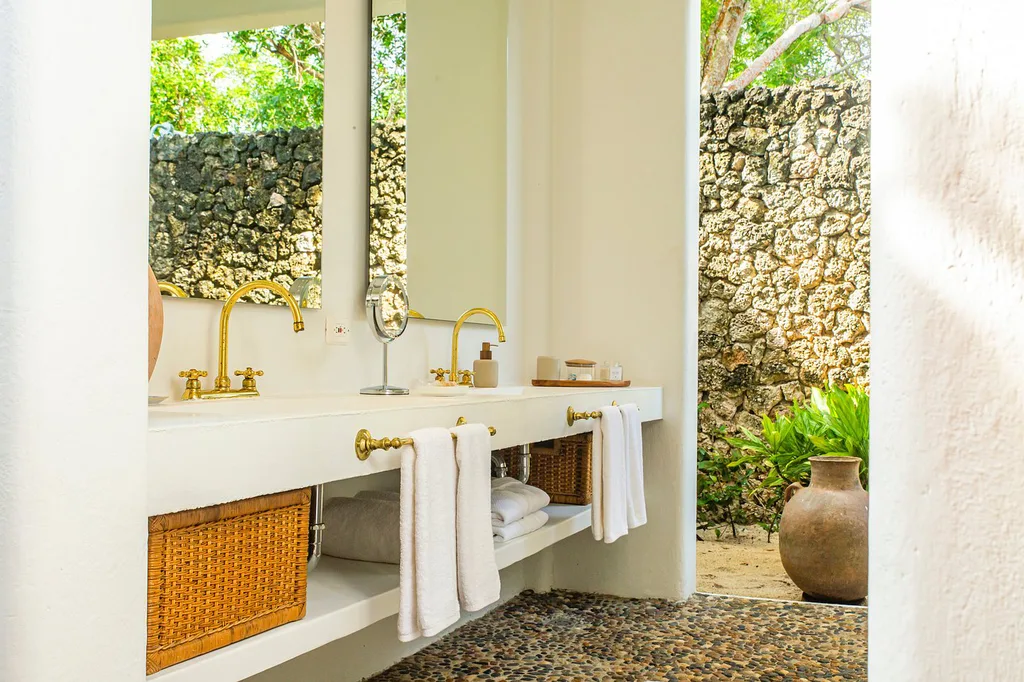 Bathroom — Casita Laguna — Ancala - Casas Altas, Barú Island — Bahía De Cholón